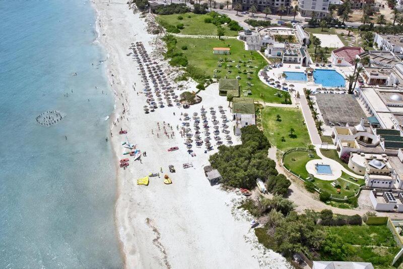 Hotel Club El Borj - Housity