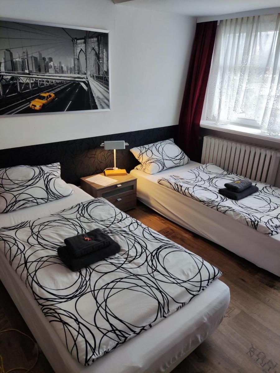 Pension Zum Burggrafen - Housity