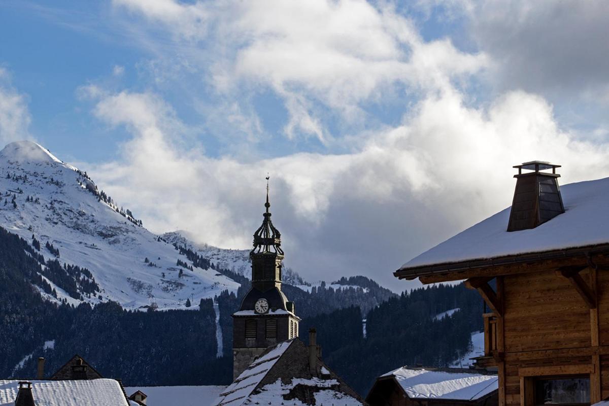 Vue générale sur la montagne ou vue sur la montagne depuis l'hôtel