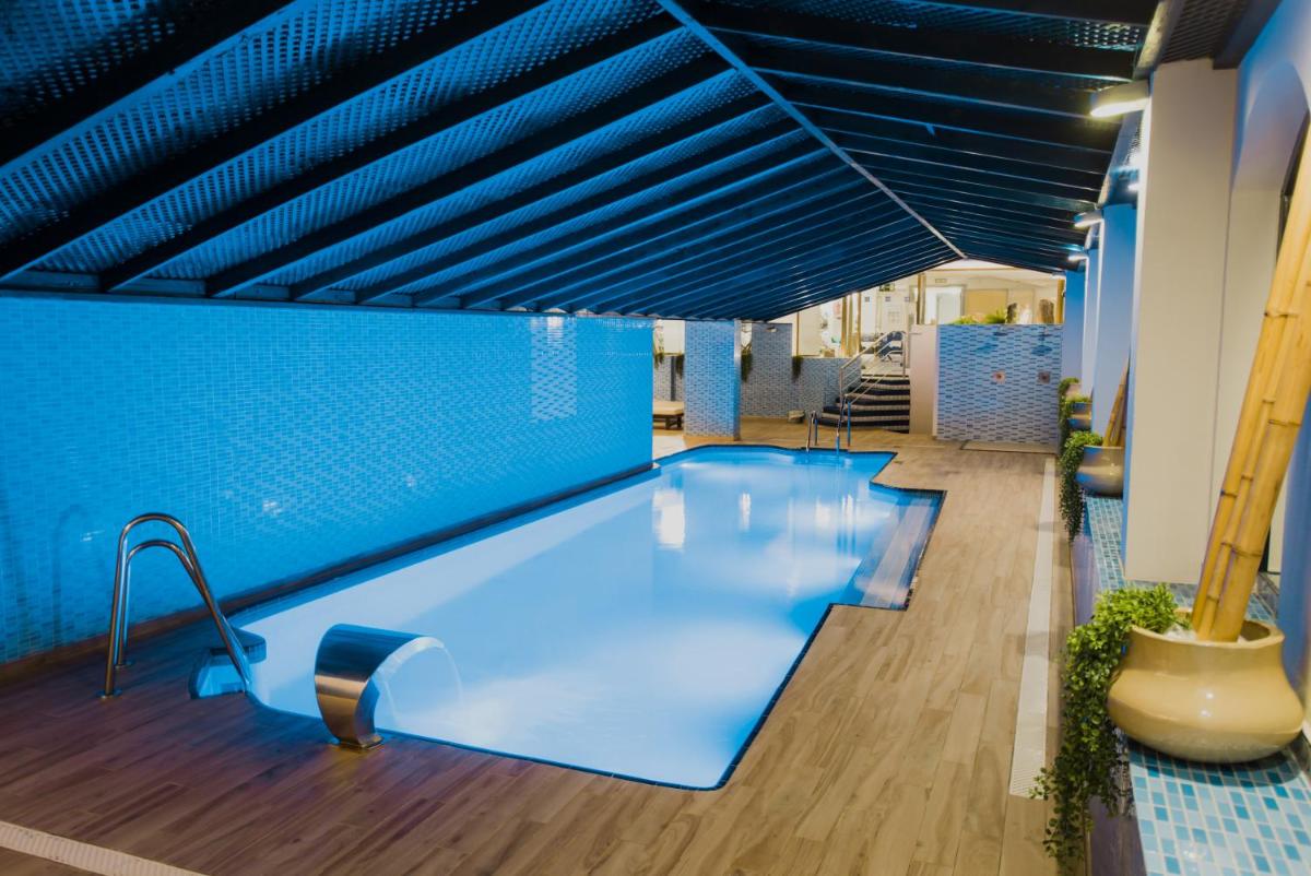 Piscina en o cerca de MS Aguamarina Costa del Sol