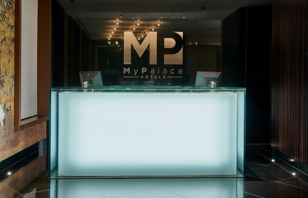 Certificado, premio, señal o documento que está expuesto en Hotel MyPalace León