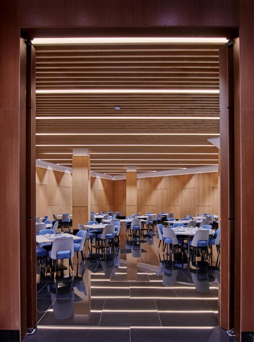 Un restaurante o sitio para comer en Hotel MyPalace León