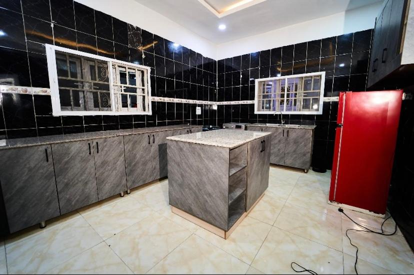 Infiniti Accomodations - Housity