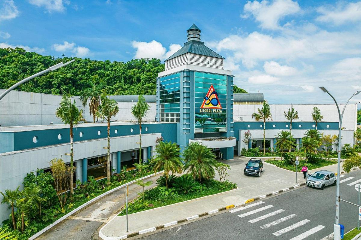 Suitetrails - Kitnet Temporada Praia Grande SP - Wi-fi e Estacionamento 50 mts da praia