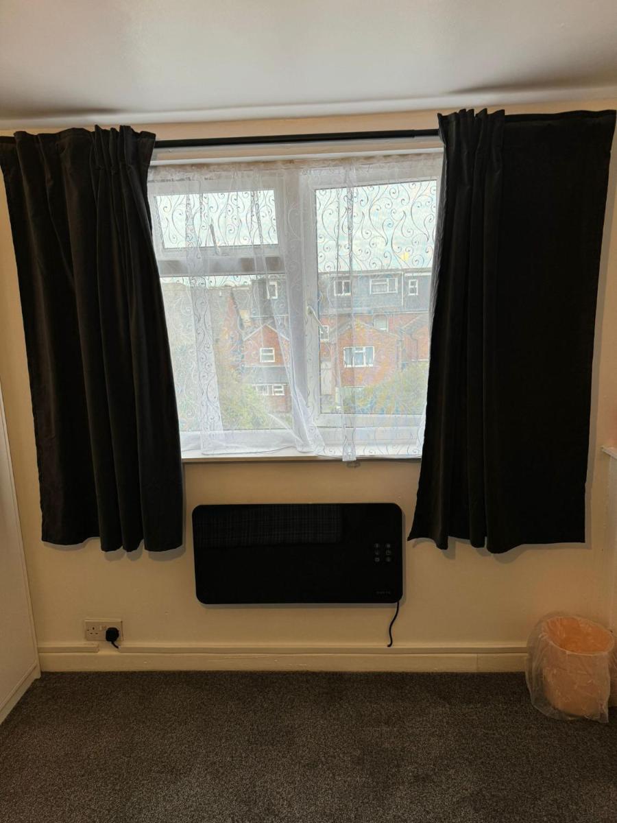Oleon Rooms - Central Reading - Housity