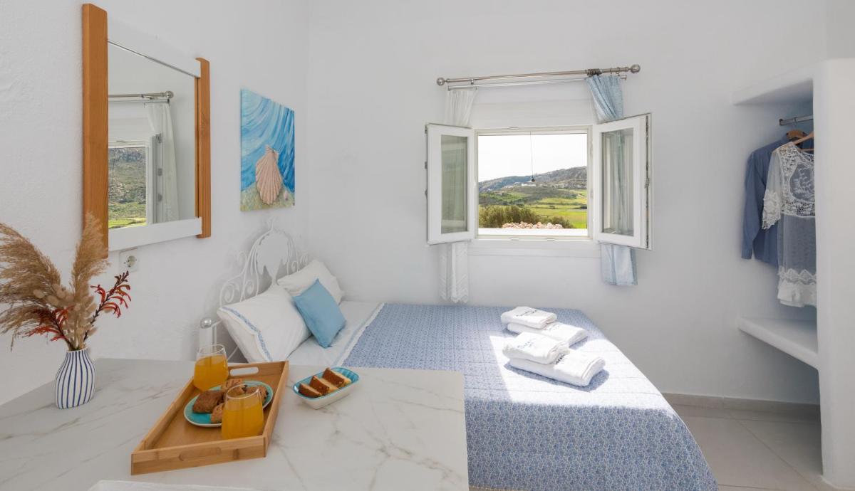 Sarantis Suites & Apartments - Housity