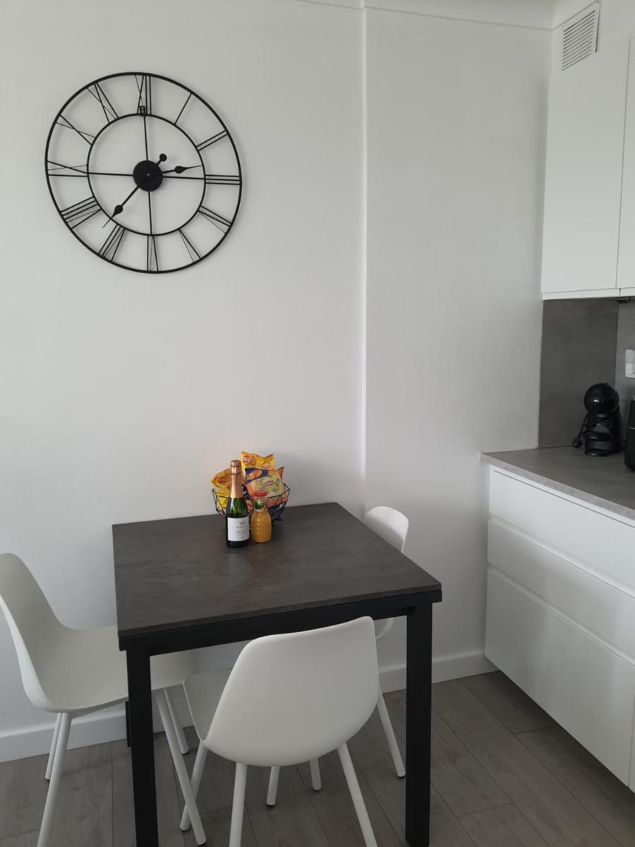 Studio Julian - Housity