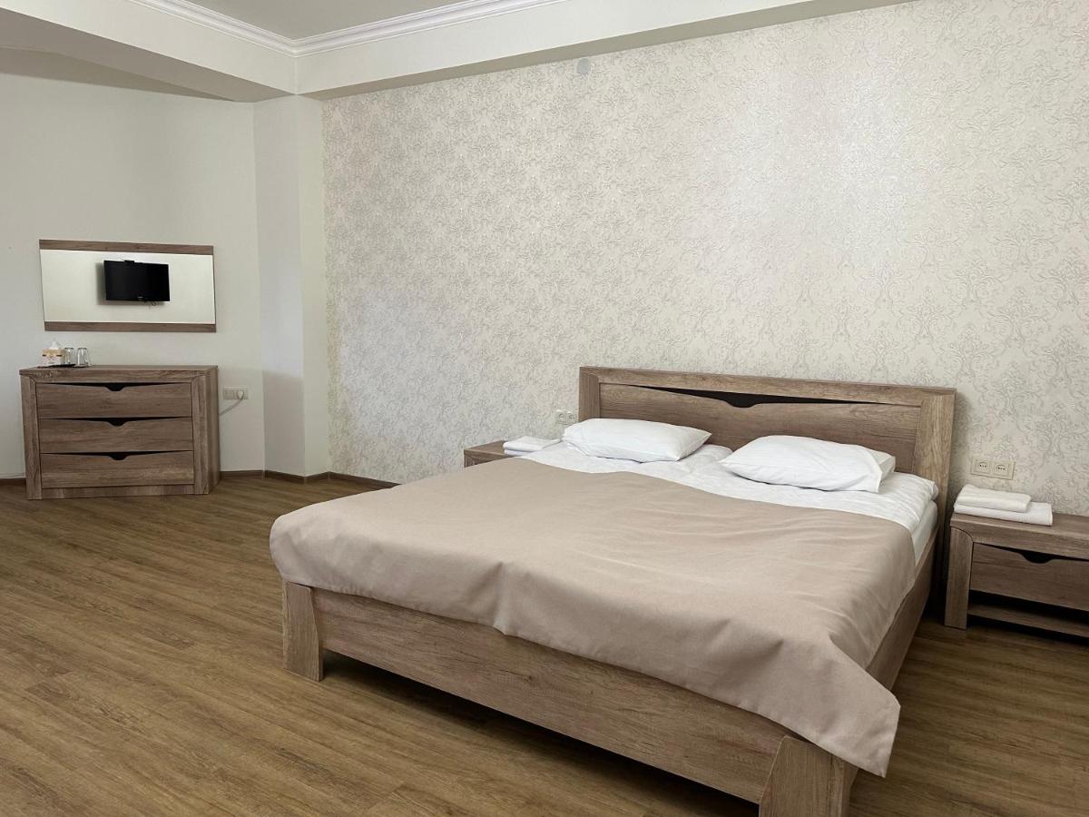 Gandzak Hotel - Housity