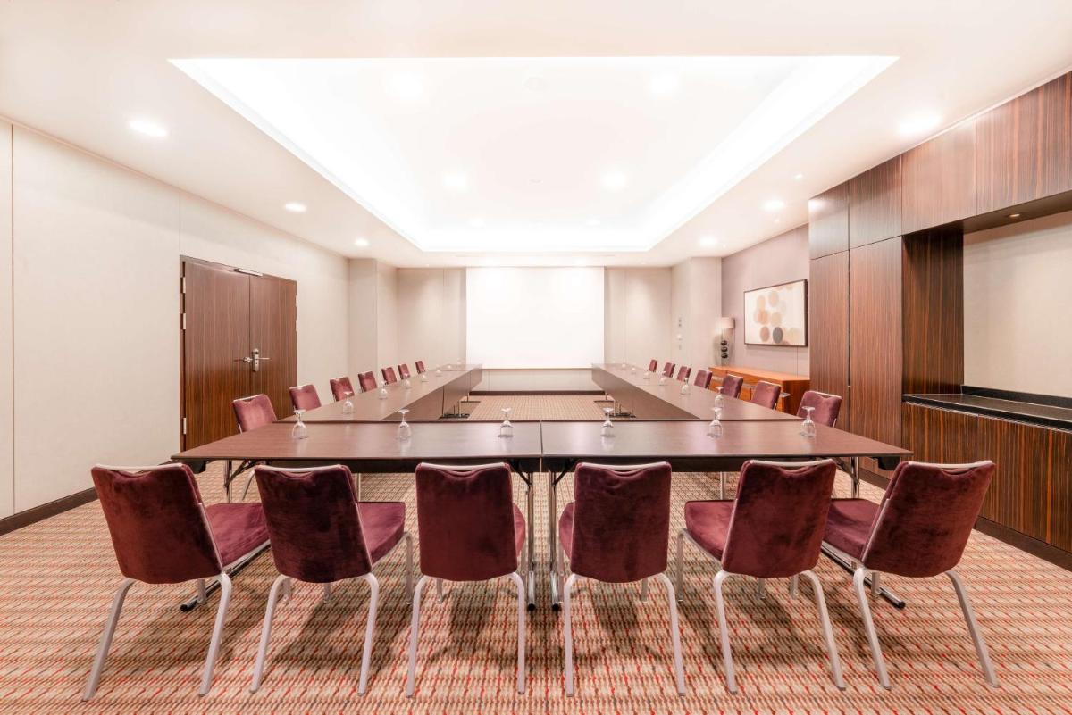 Der Geschäftsbereich oder Konferenzraum in der Unterkunft Hilton Berlin