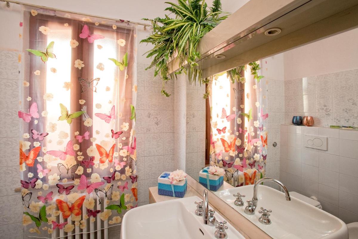 B&B Via della Grotta - Housity
