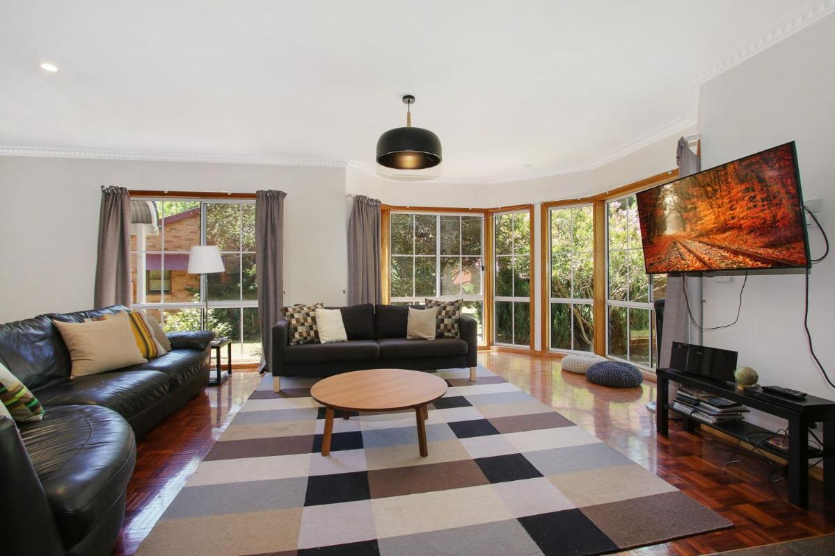 Canyon Walk House - On the Ovens River - Housity