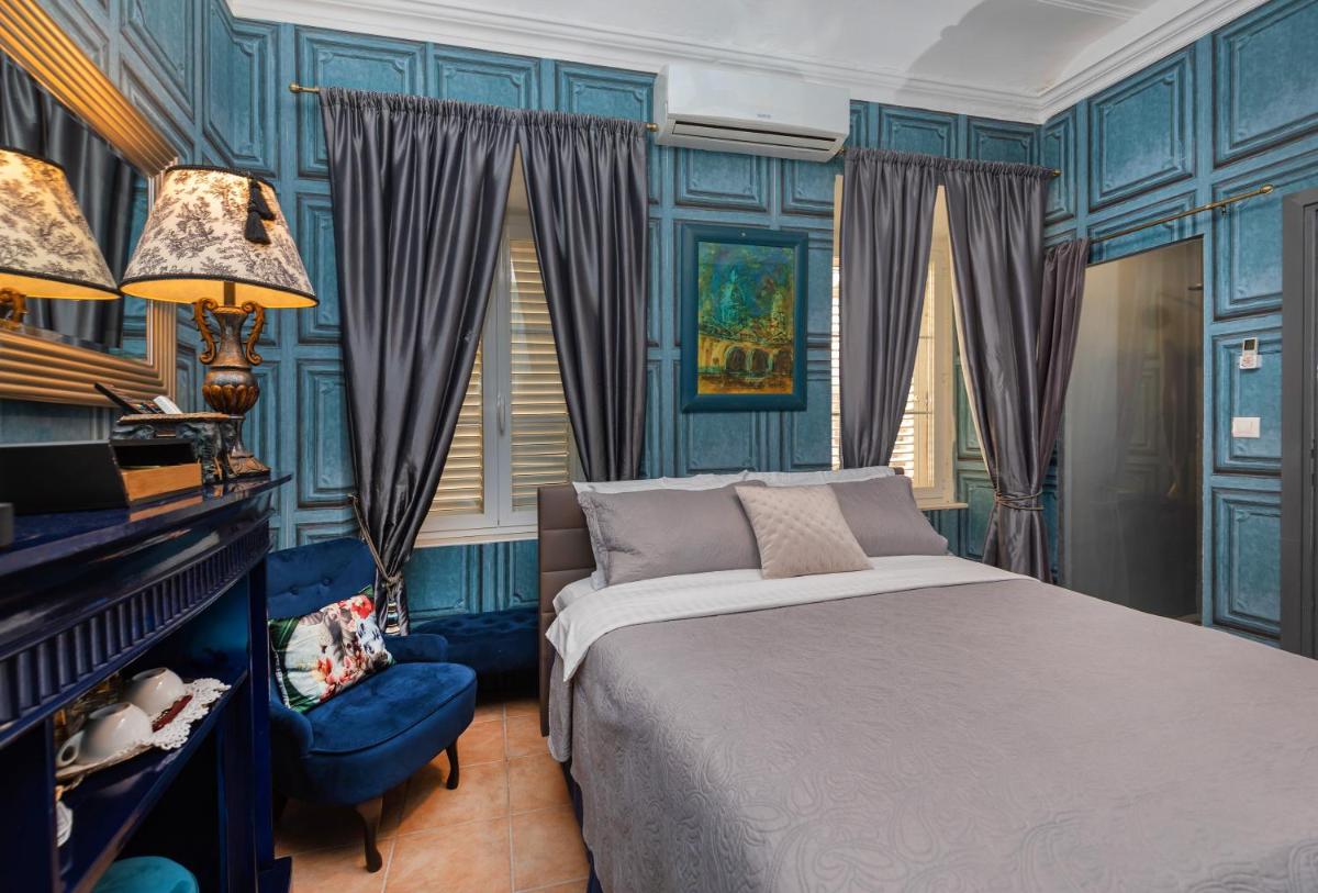 Tiffany's Town House - Hizvo