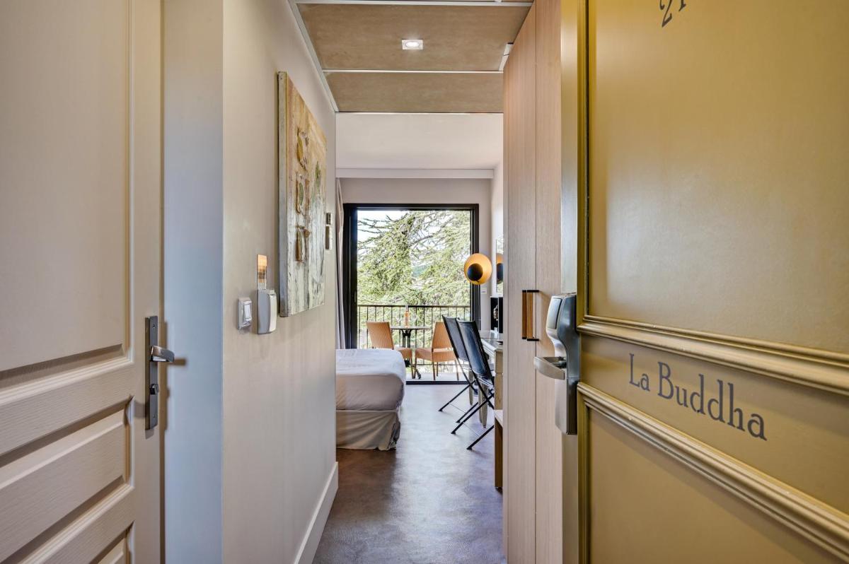 Cuisine ou kitchenette dans l'établissement Hotel Bastide & SPA - Villa de Lourmarin