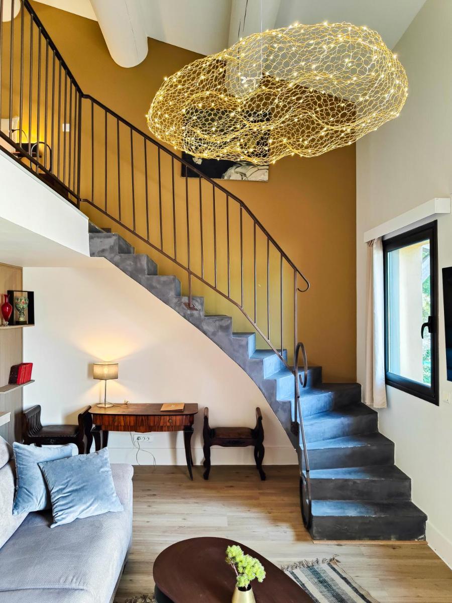 Coin salon dans l'établissement Hotel Bastide & SPA - Villa de Lourmarin