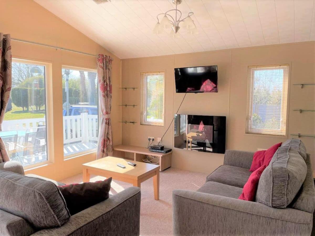 41 Woodland Walk Pevensey Bay Holiday Park - Housity