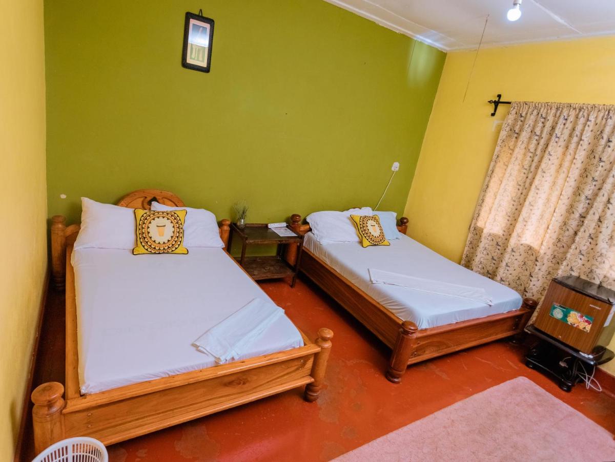 FARAJA HOMESTAY- Seamless Comfort in the Heart of the City - Free WiFi, Warm Hospitality, and Local Delights Await - Housity