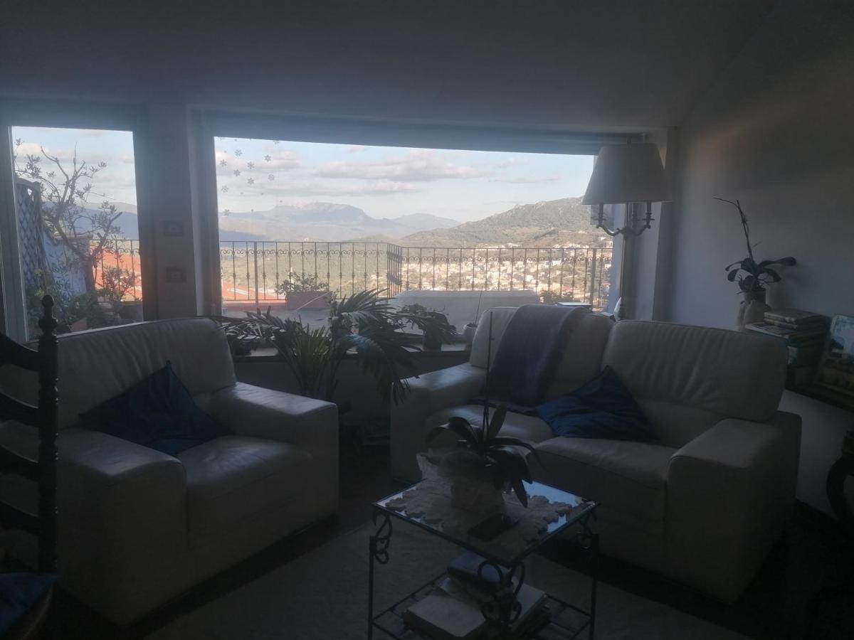 Coros - Housity
