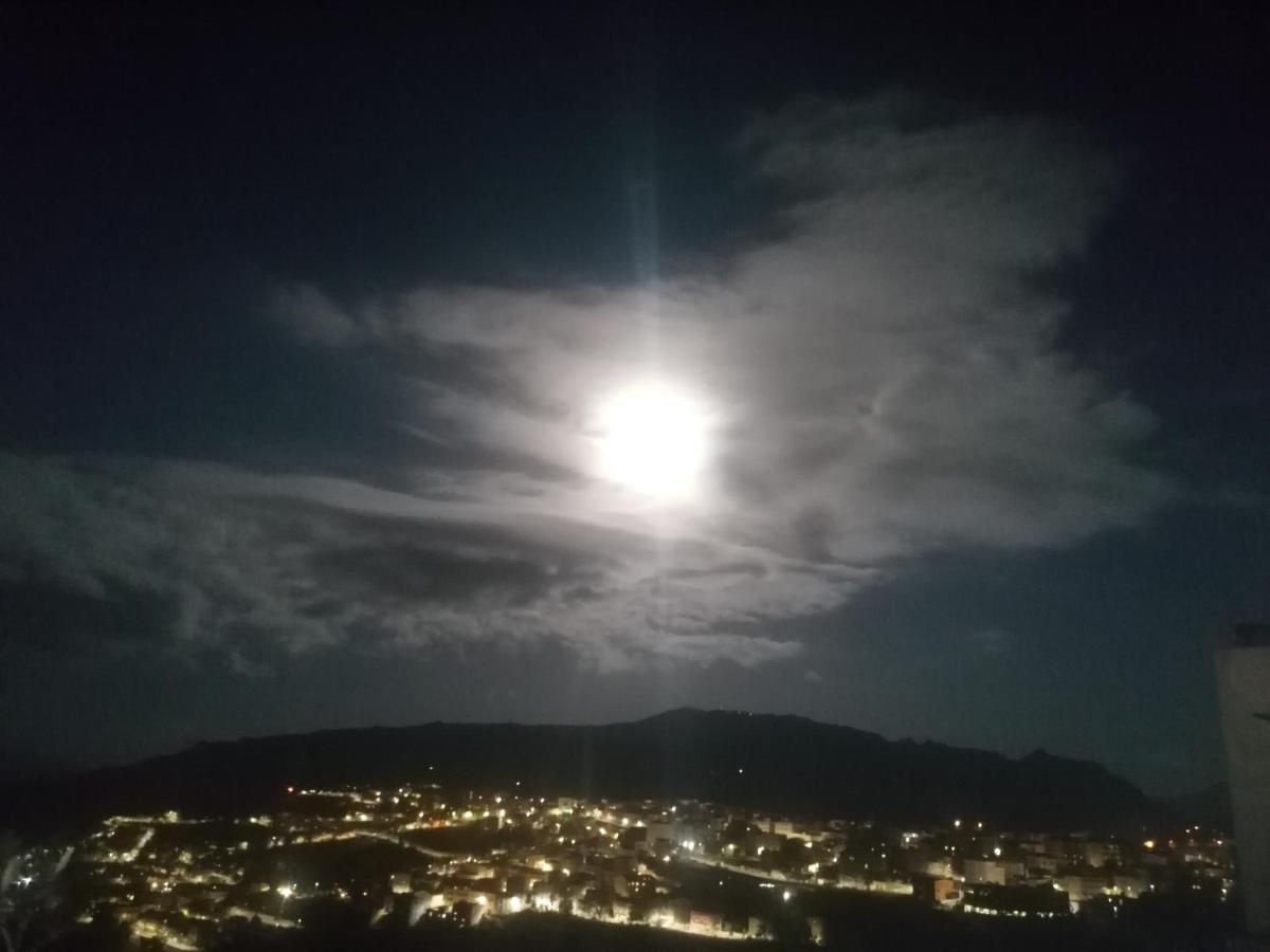 Coros - Housity
