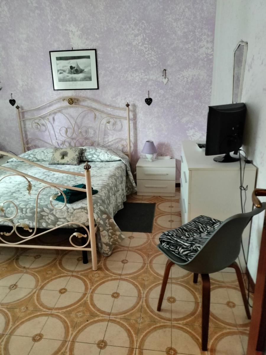 Yellow Submarine Freeparking petfriendly - Housity