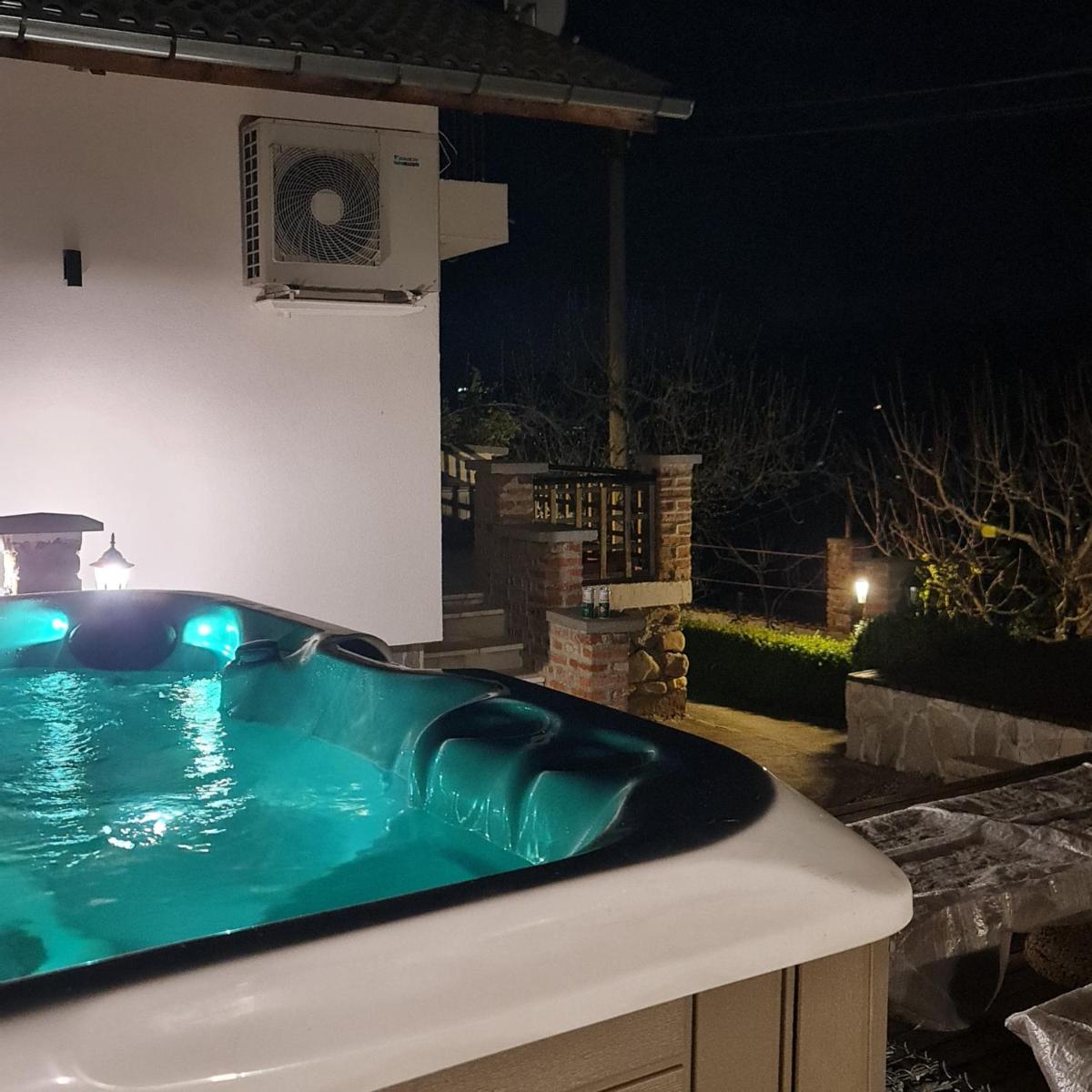Къща за гости Каза Роза - Swiss Style Chalet Casa Rosa Guest House - Housity