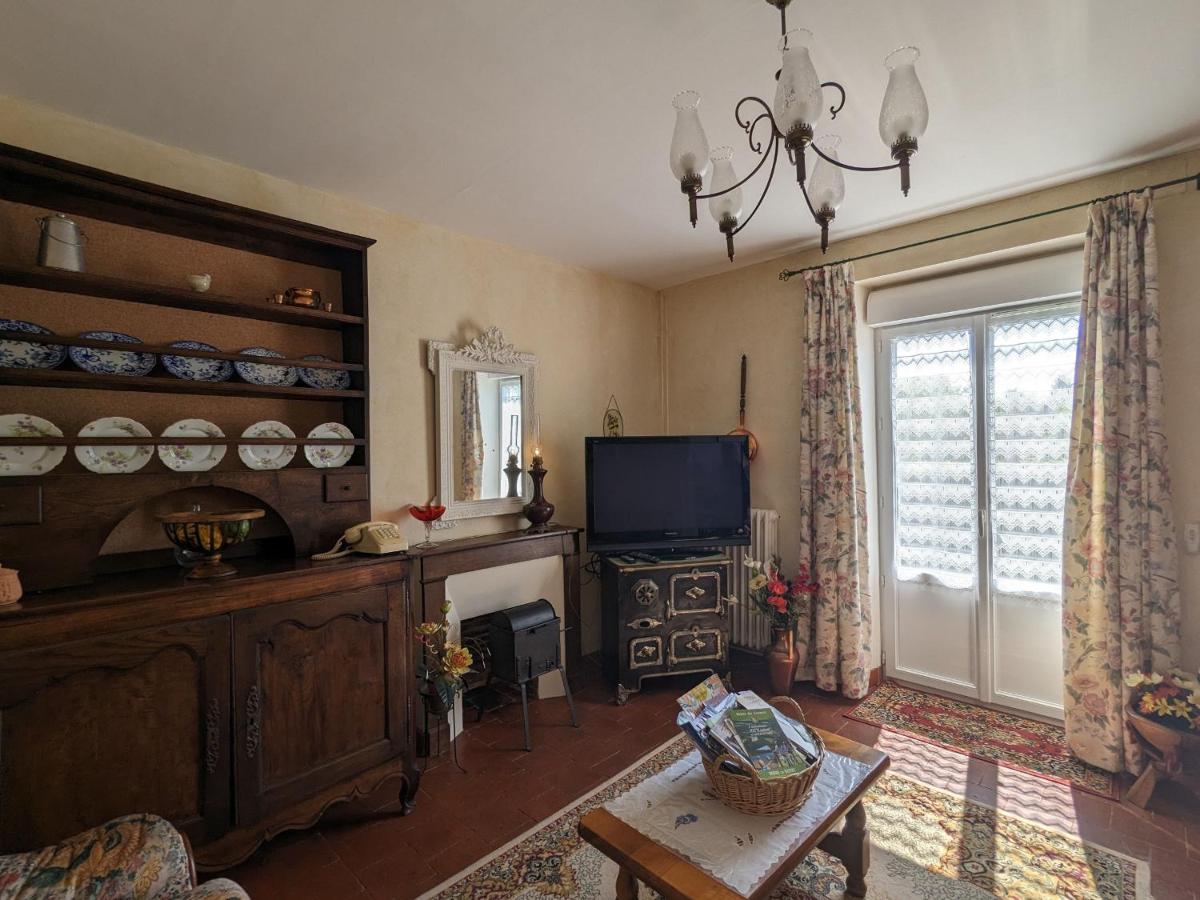 Maison de Bourg avec Grand Jardin, Salle de Jeux et Confort Moderne – Près des Châteaux de la Loire - FR-1-591-161 - Housity