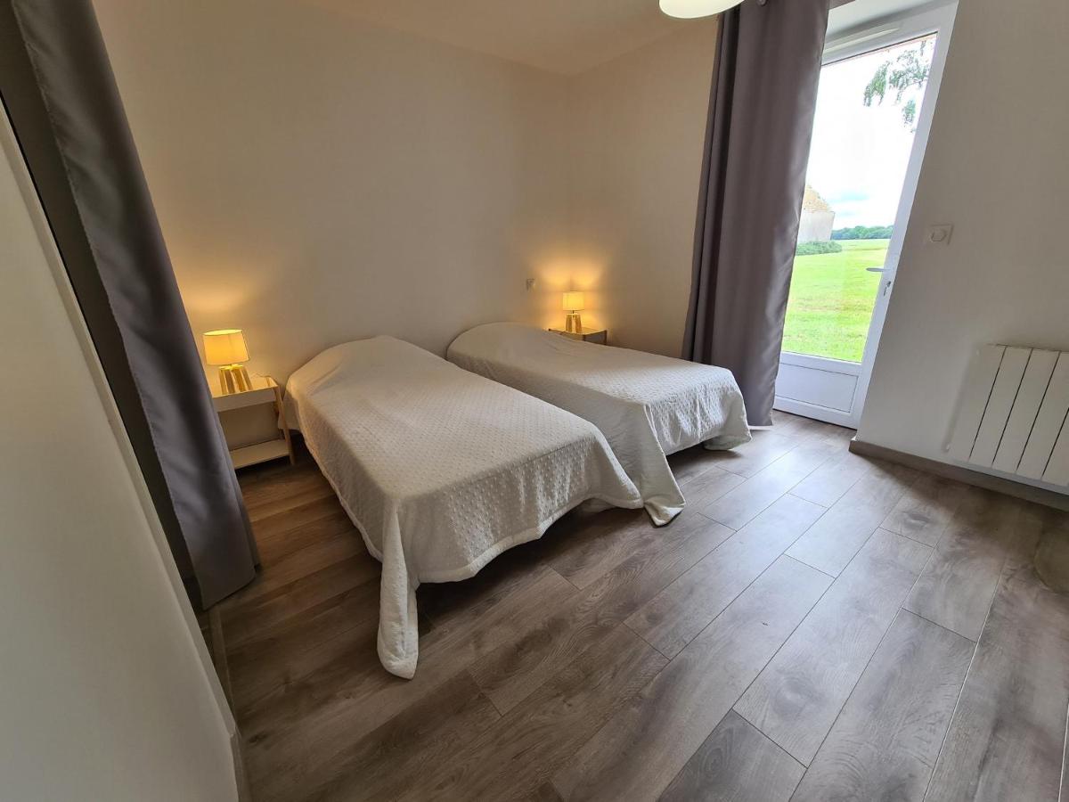 Maison calme avec jardin et terrasse, proche Châteauroux, 3 chambres, 3 salles de bain, parking inclus - FR-1-591-359 - Housity