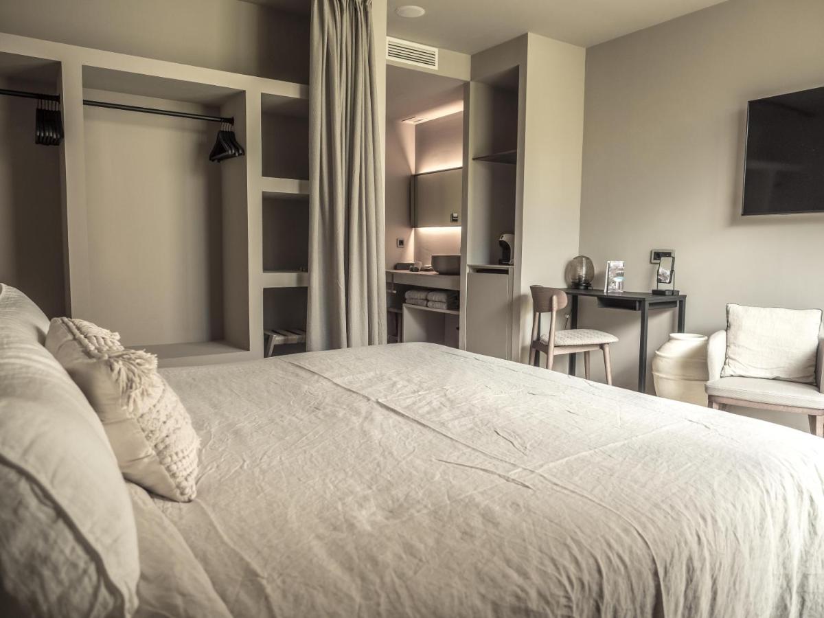 Cama o camas de una habitación en Barefoot Hotel Mallorca