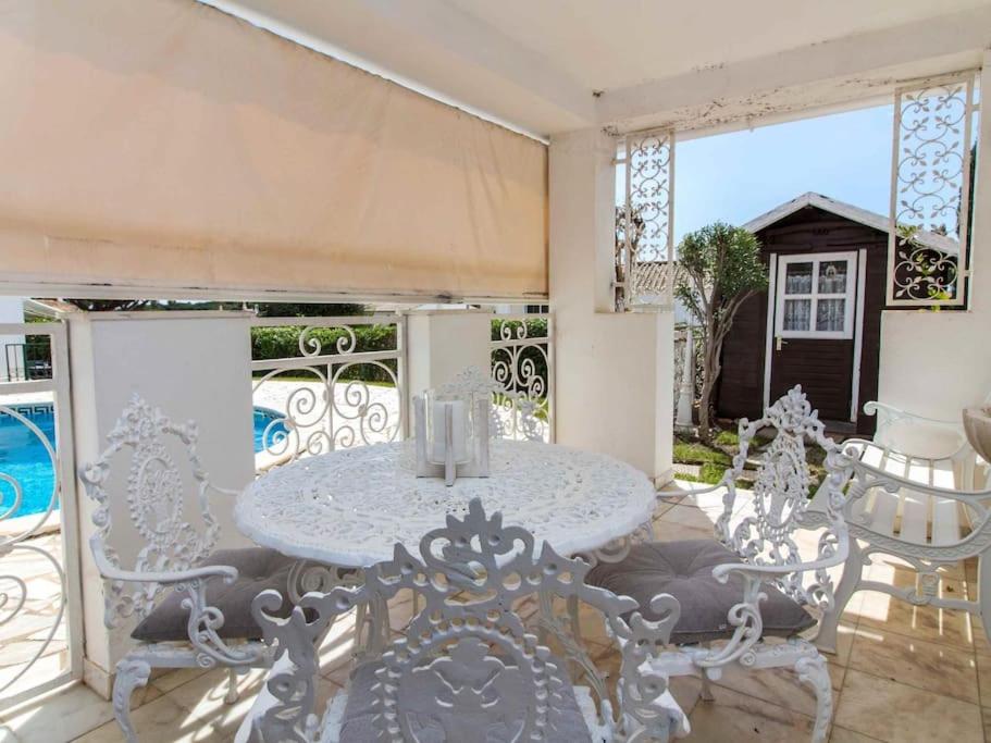 Algarve Sun House - Pool & BBQ & Privat Garden - Housity