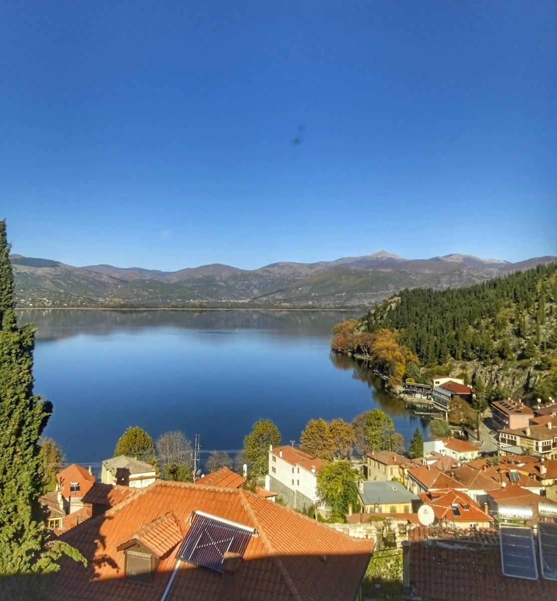 Skiff_View - Housity