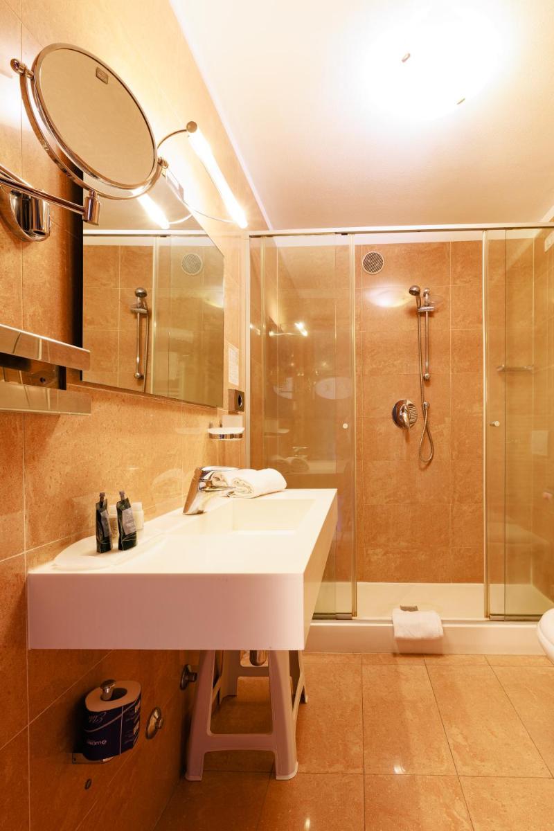 Hotel Villa Delle Rose - Malpensa - Housity