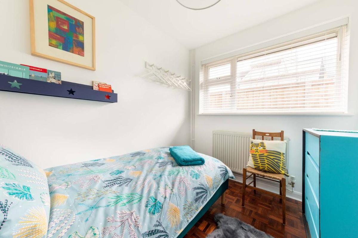 Six By The Sea - Housity