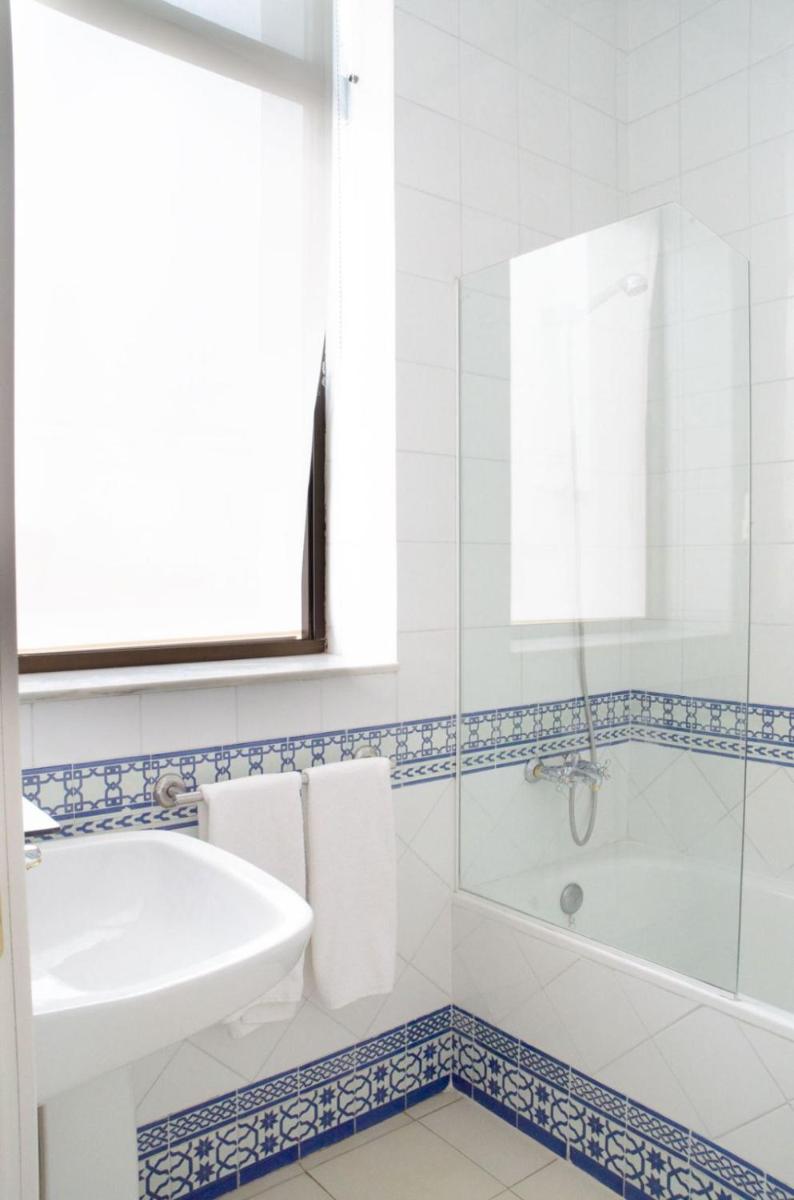 Un baño de Hotel Balneario de Marmolejo