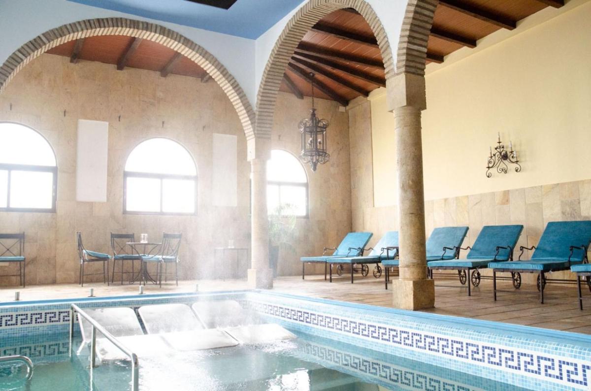 Piscina en o cerca de Hotel Balneario de Marmolejo