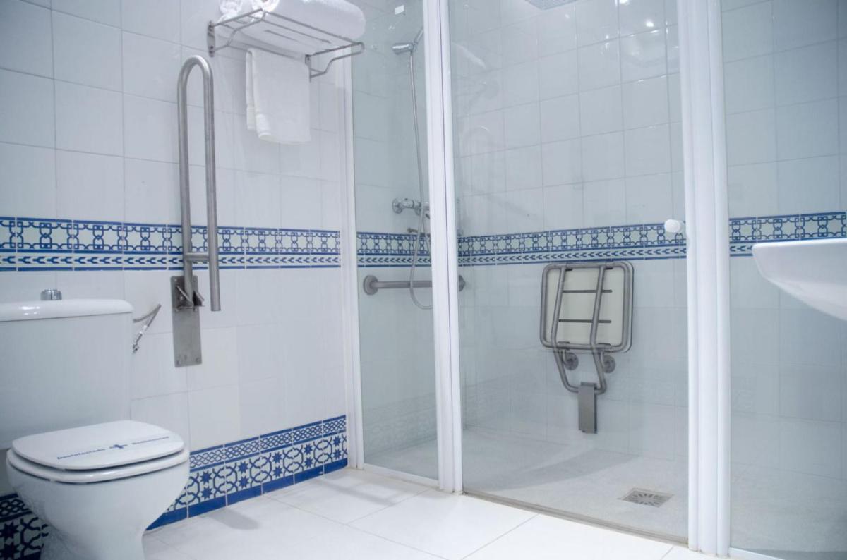 Un baño de Hotel Balneario de Marmolejo