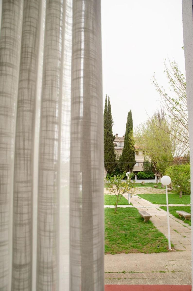 Jardín al aire libre en Hotel Balneario de Marmolejo