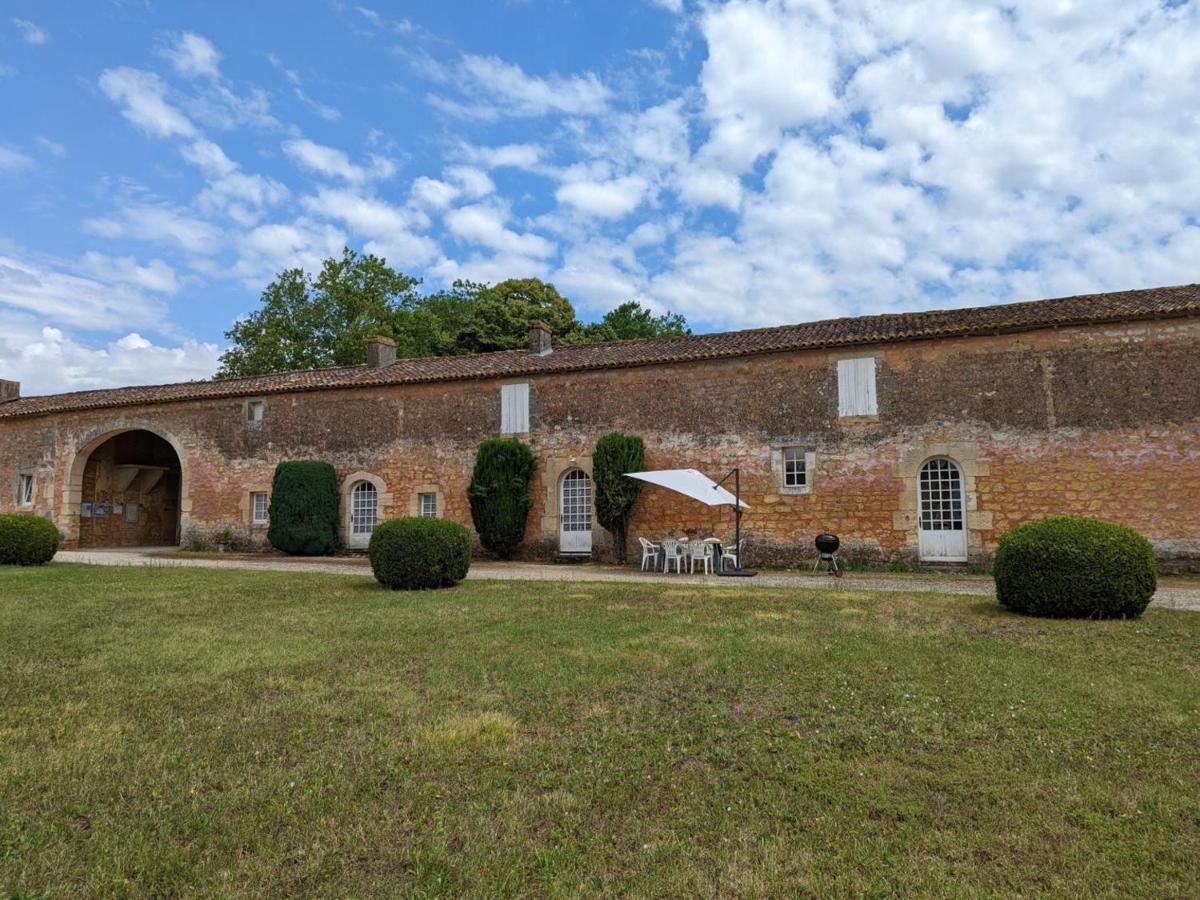 Gîte avec 3 chambres, jardin privatif, 12 vélos, proche de Cognac - FR-1-653-205 - Housity