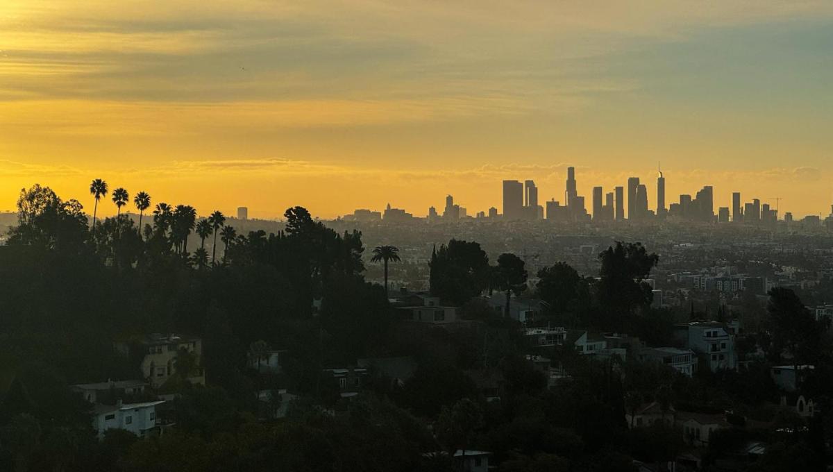 W Hollywood - Housity