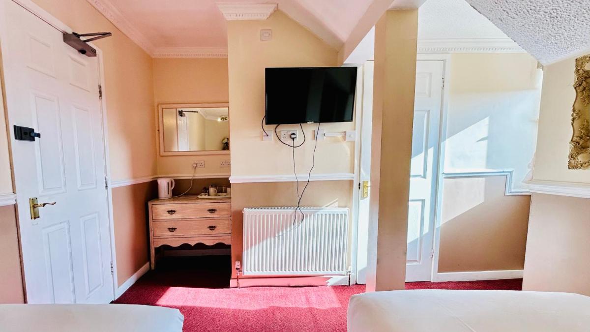 The Columbia Hotel - Housity