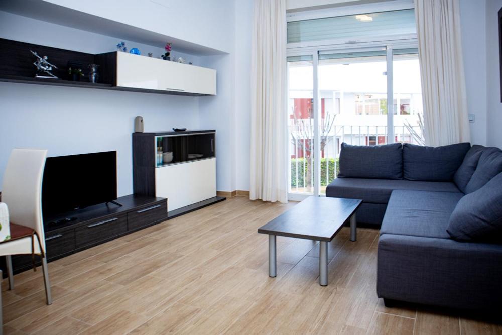 Apartamento "Casa el Sargazo" en Vera Playa con Piscina, Solarium, Wifi y Parking Gratis - Housity