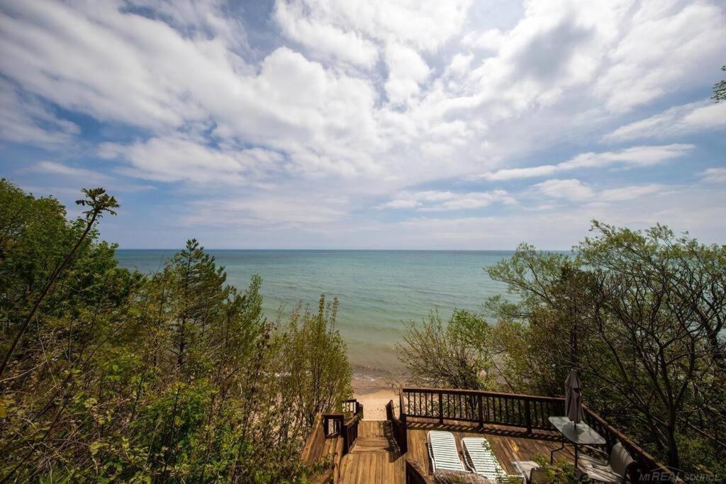 Waterfront Cottages in Lexington Vacation Homes - Housity