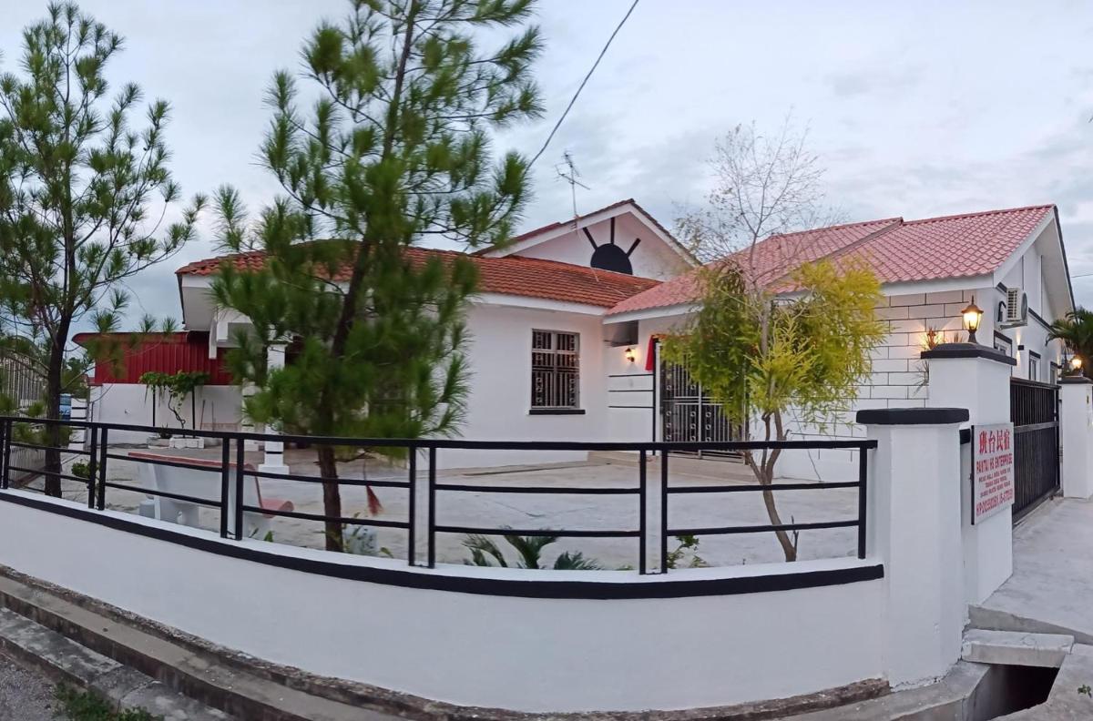 Pantai Remis Homestay 118A - Housity