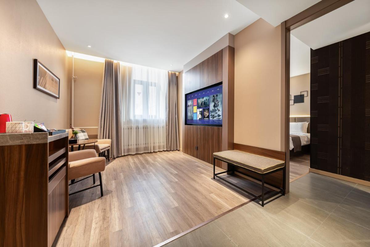 Suitetrails - HomeInn Selection Harbin Central Street Sophia Church