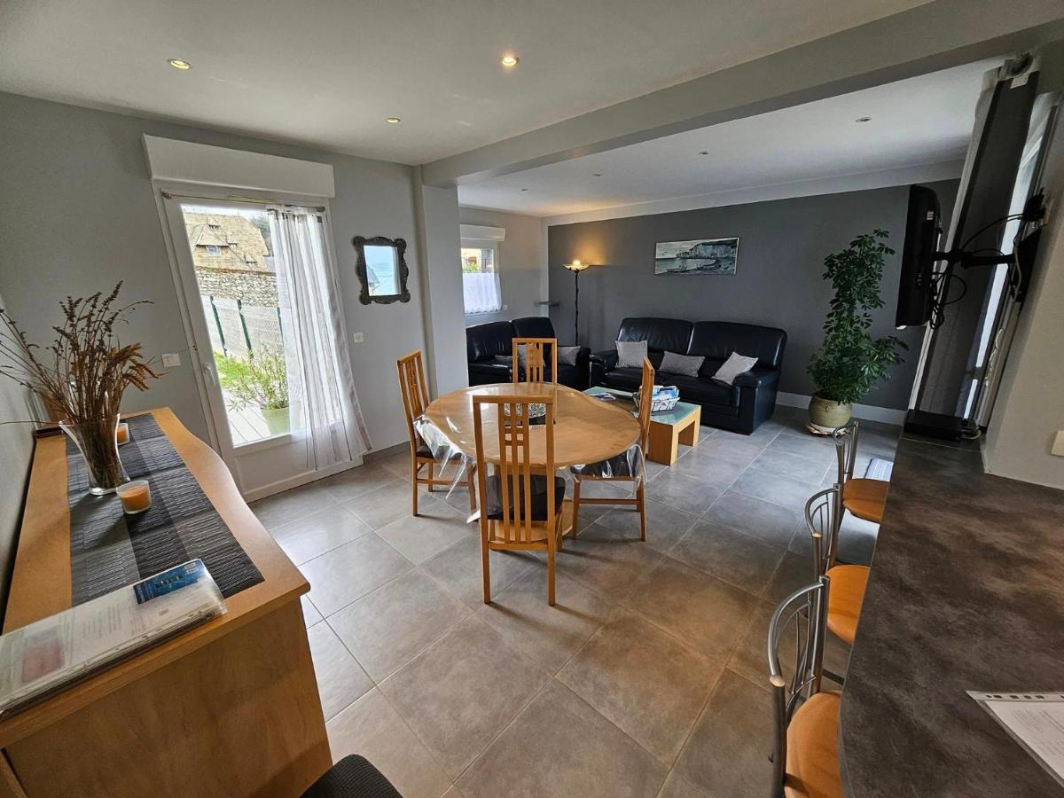 GitedesDalles 3 épis avec terrasse vue mer - Housity