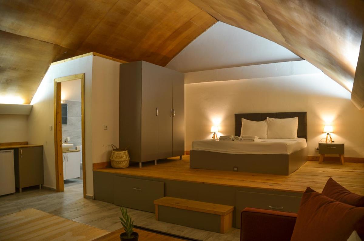 Quonset Glamping - Housity