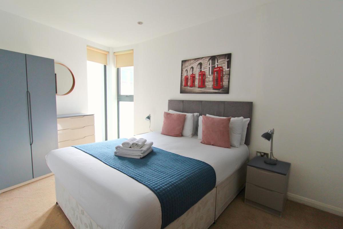 Tooley Street Apartments by Viridian Apartments - Hizvo