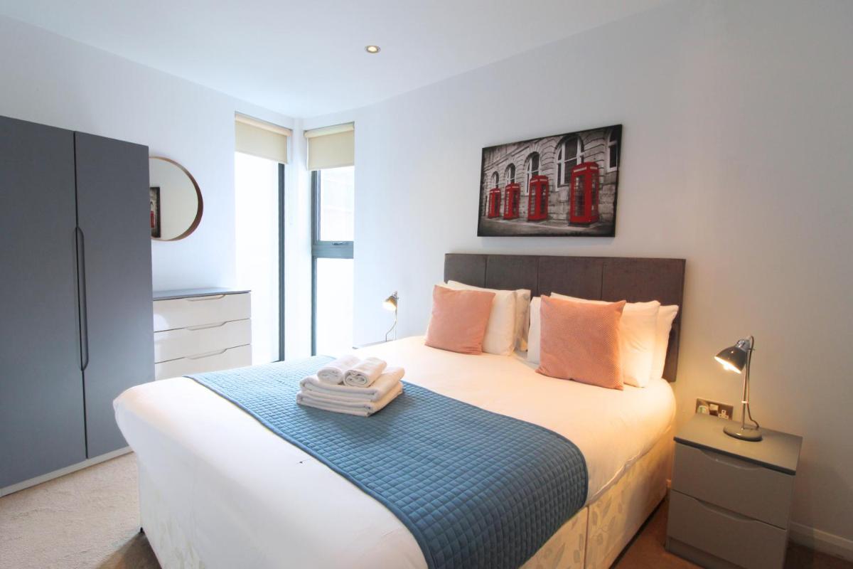 Tooley Street Apartments by Viridian Apartments - Hizvo