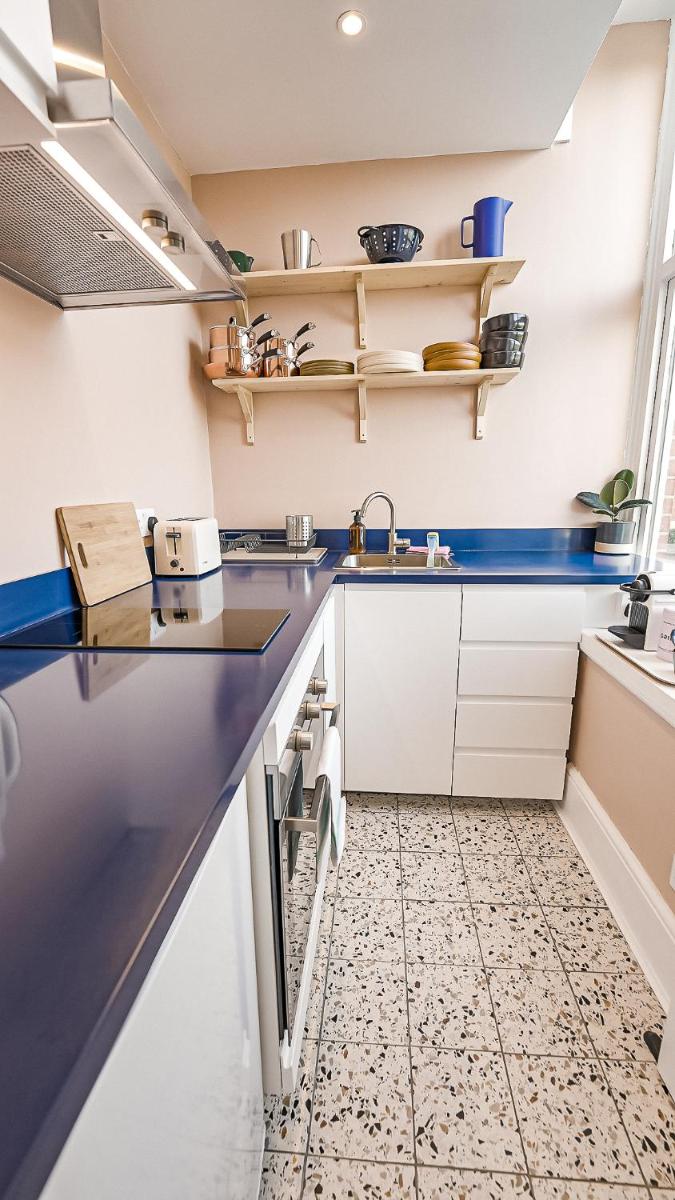 Burlington Mansions - Stunning Coastal Apartment - Housity