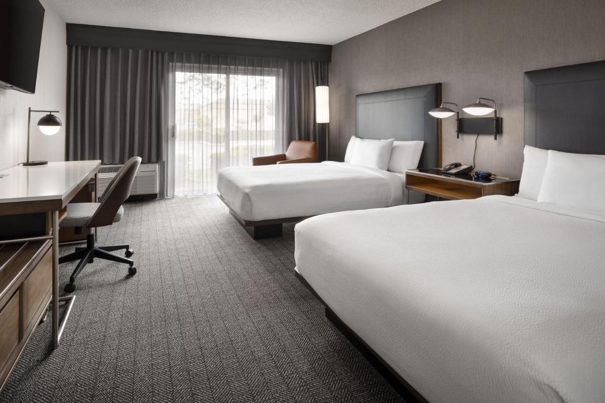 Courtyard by Marriott San Mateo Foster City - Housity