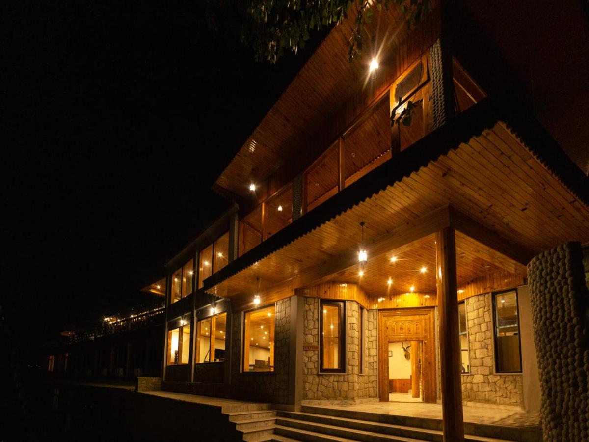 Suitetrails - Roomy Daastaan Hotel, Karimabad Hunza