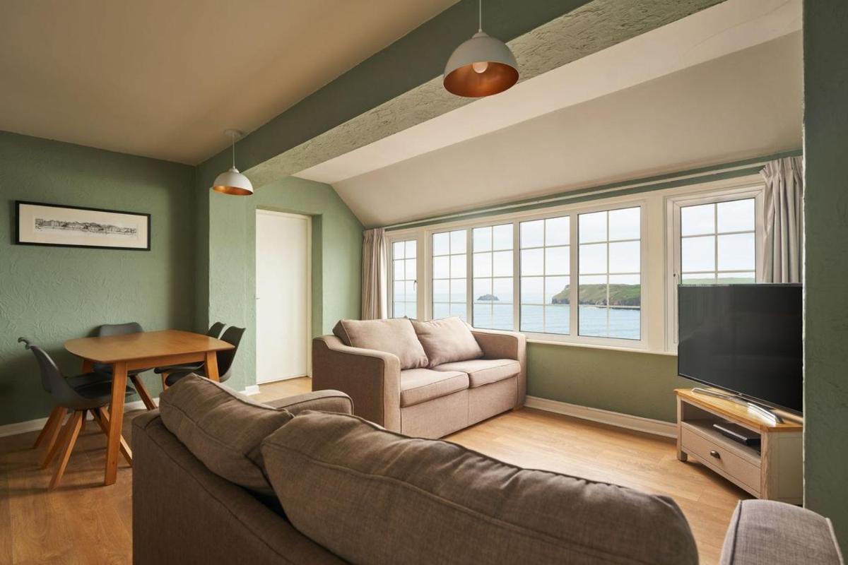 Oystercatcher Apartments - Housity